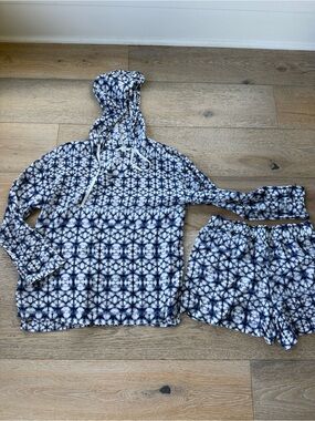 Pure Navy Printed Linen Hoodie & Pull-on shorts